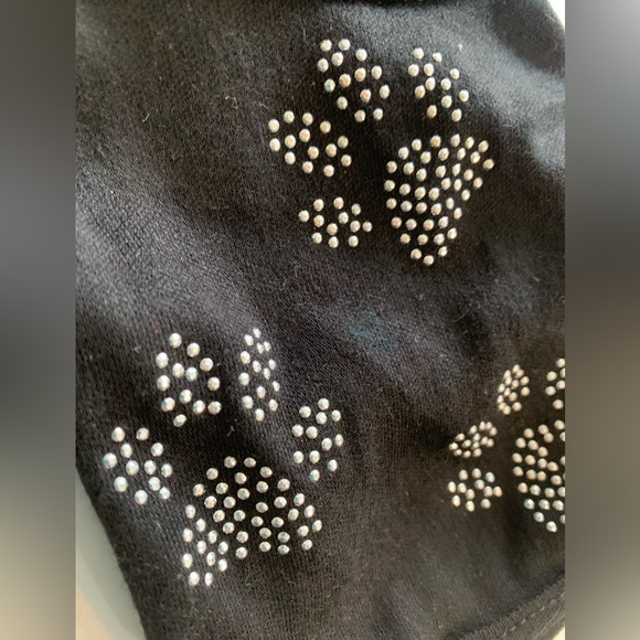 💖 Dog Shirt Silver Studded Paw Prints Puppy Clothes t-shirt Tee Pet Clothes NEW - Picture 3 of 6